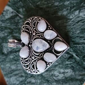 🎁 Multistone Moonstone Heart Pendant NEW